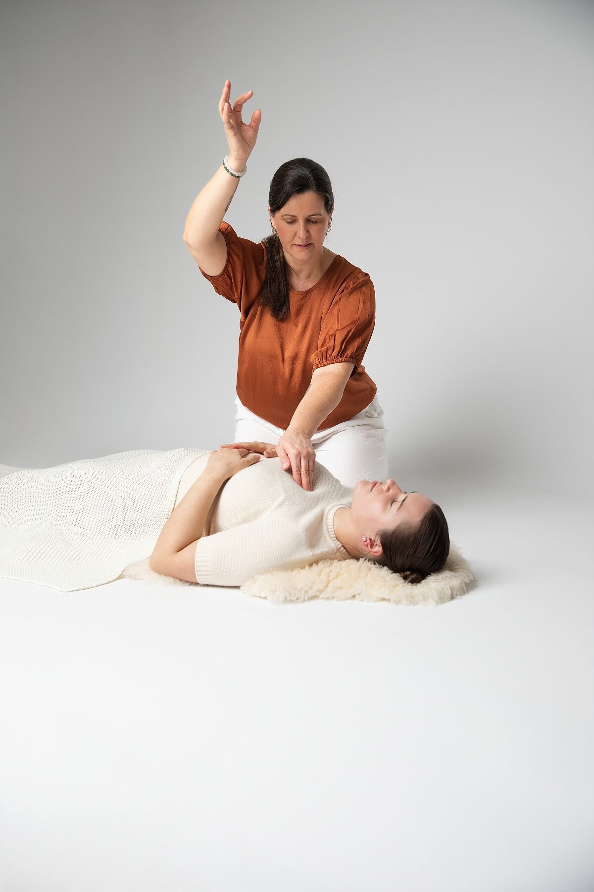 kirsten-landauer-kundalini-2 Kirsten Landauer während einer Kundalini Activation