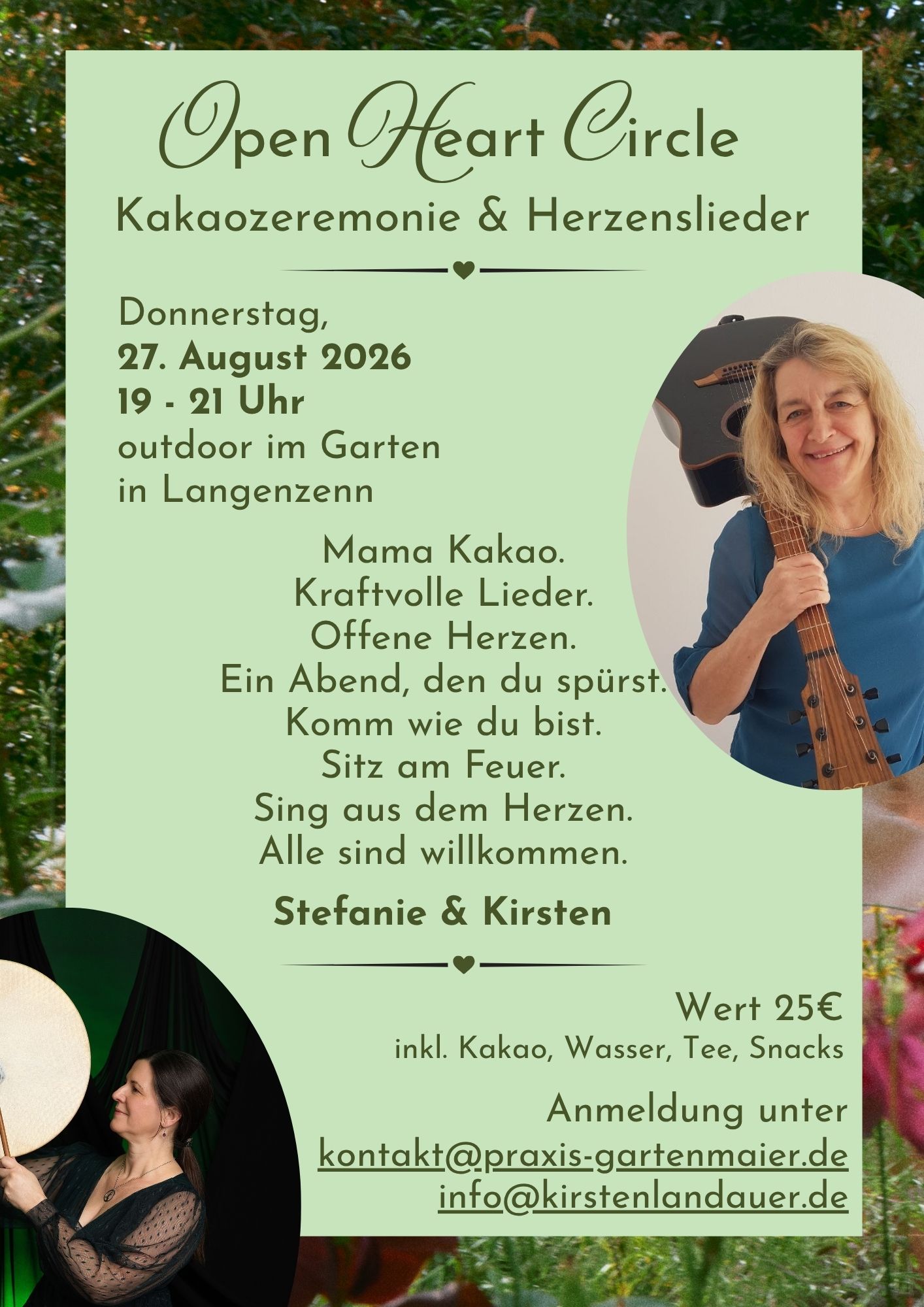 Portrait von Kirsten Landauer, Räucherwerk und Feder in den Händen haltend